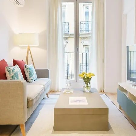 Mi Casa En Madrid- Spacious Apartments Callao Gran Via Exterior photo