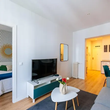 Mi Casa En Madrid- Spacious Apartments Callao Gran Via Exterior photo
